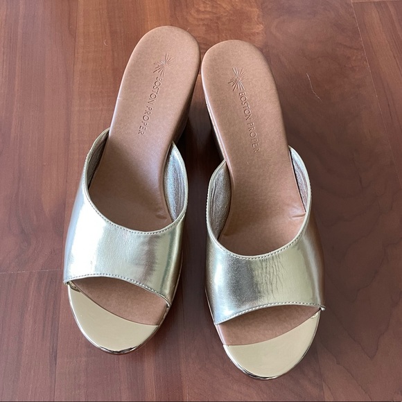 NWT Boston Proper Gold Wedges - Picture 2 of 7
